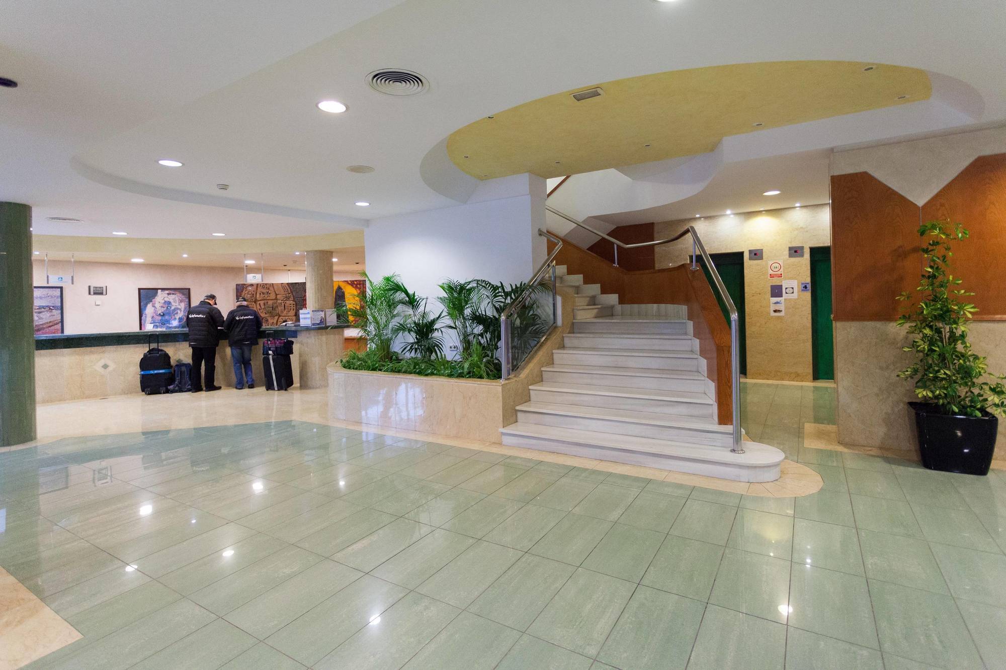 Hotel Obelisco Плая де Палма Екстериор снимка